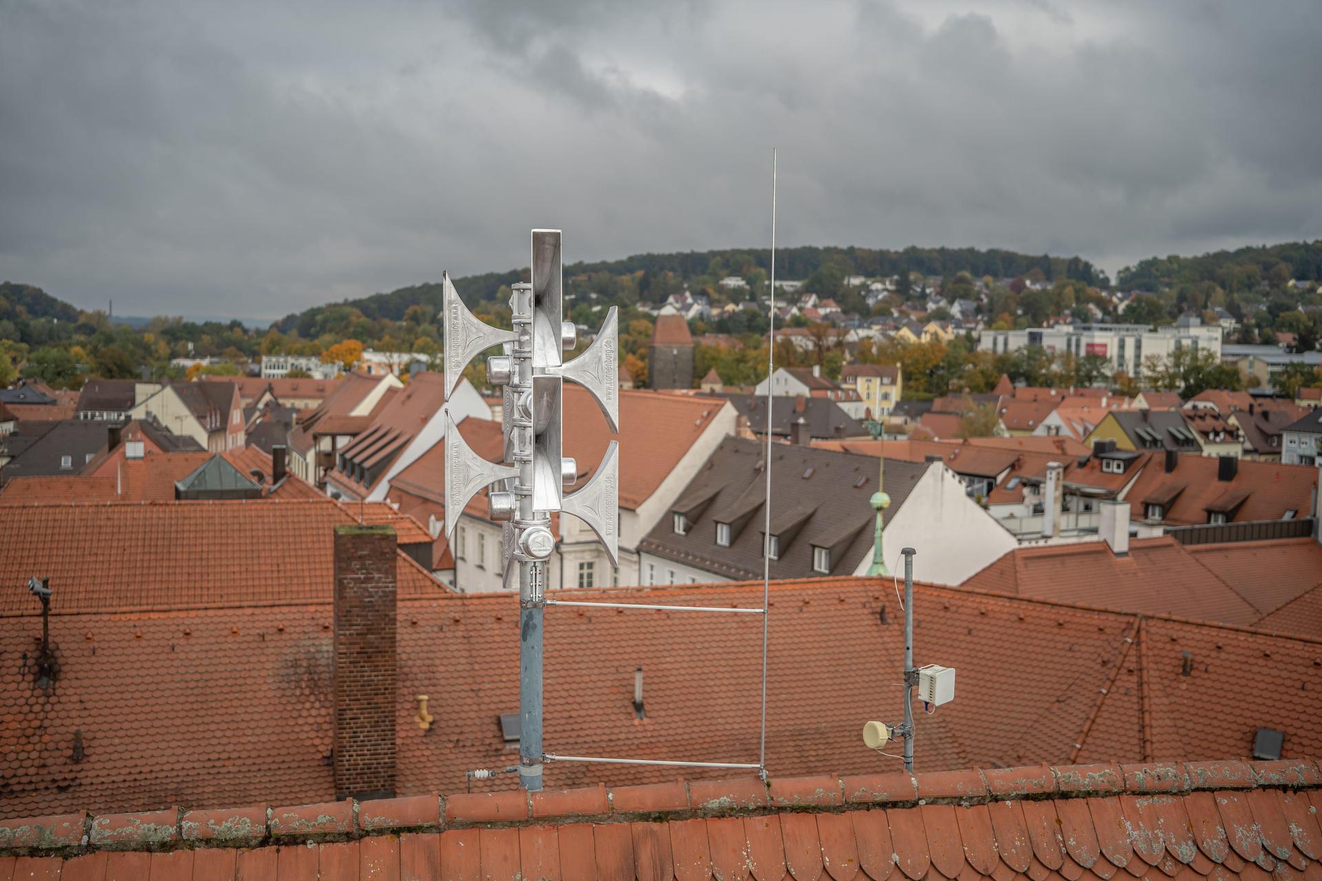 Am Donnerstag wird es laut.Beim Bayernweiten Probealarm werden die Sirenen in <br>der Stadt Amberg getestet.  (Bild:  Michael Golinski, Stadt Amberg )