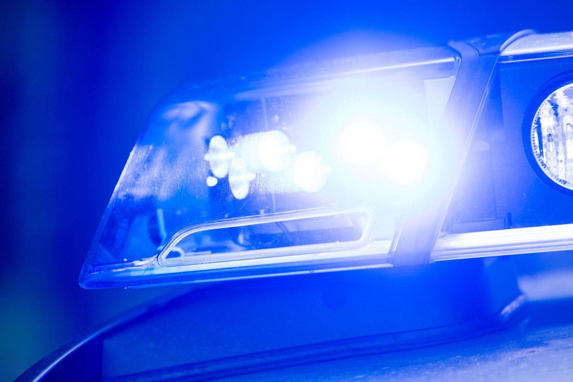 Eine 85-jährige Frau aus Sulzbach-Rosenberg wurde Opfer eines Schockanrufs, die Polizei ermittelt. (Symbolbild: Lino Mirgeler/dpa)