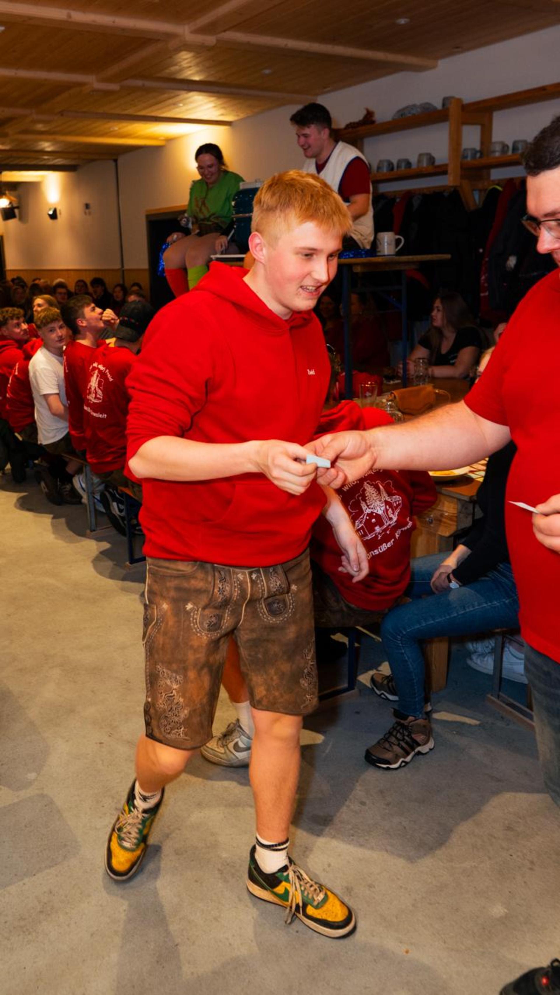 Endspurt bei der Thansüßer Kirwa am Montag.  (Bild: Hannes Stock)