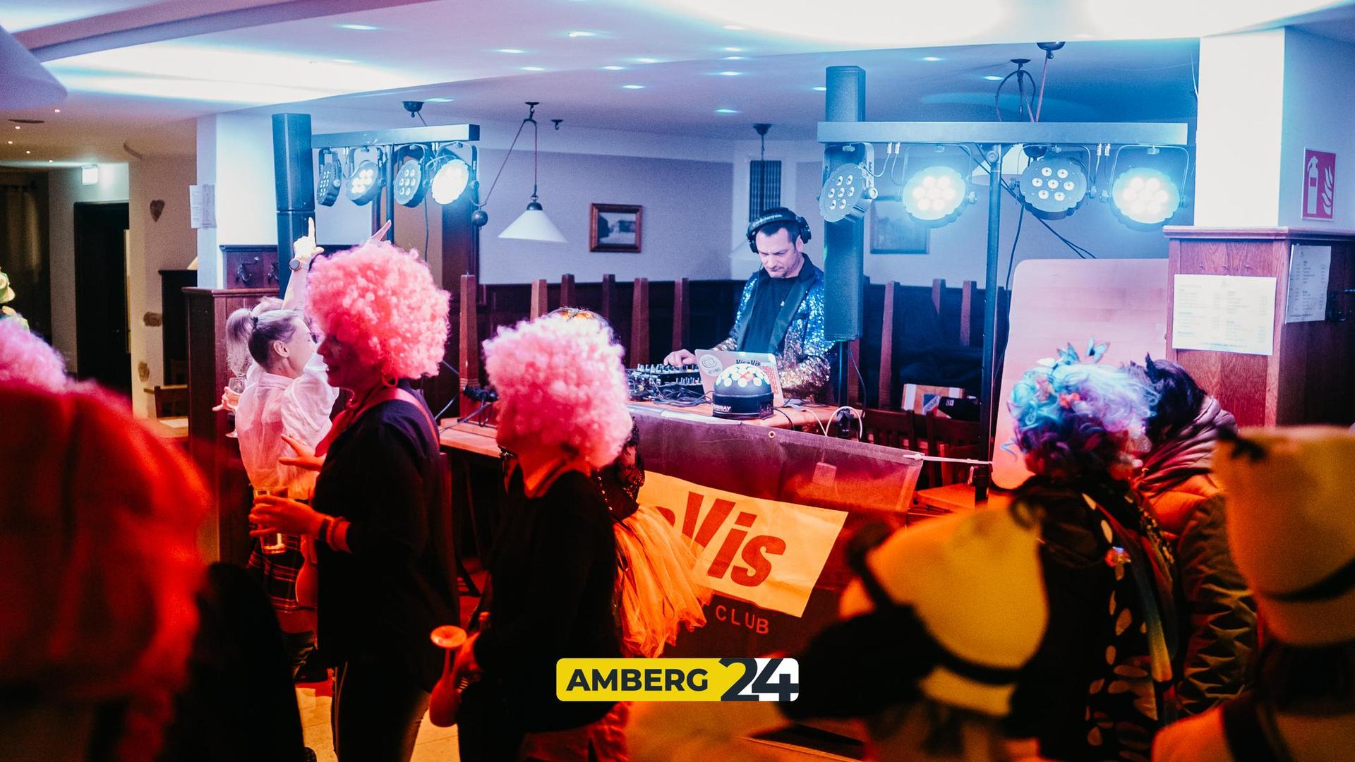 Beim Winkler hatte die Feier der Amberger Hexennacht ihren ganz besonderen Touch. (Bild: Mario Donhauser)