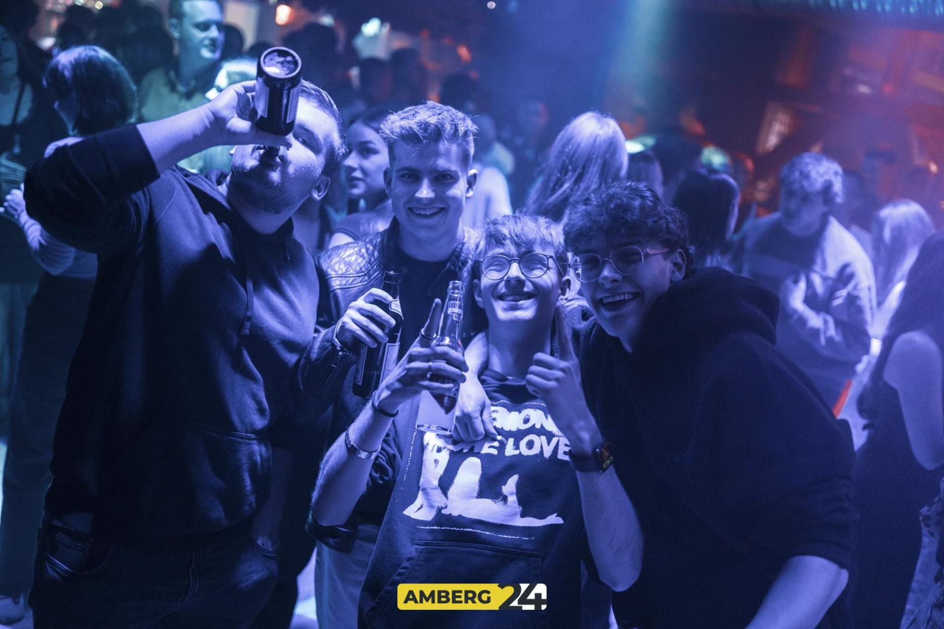 Party am 1. Weihnachtsfeiertag im Happy Rock.  (Bild: Martin Sponsel)