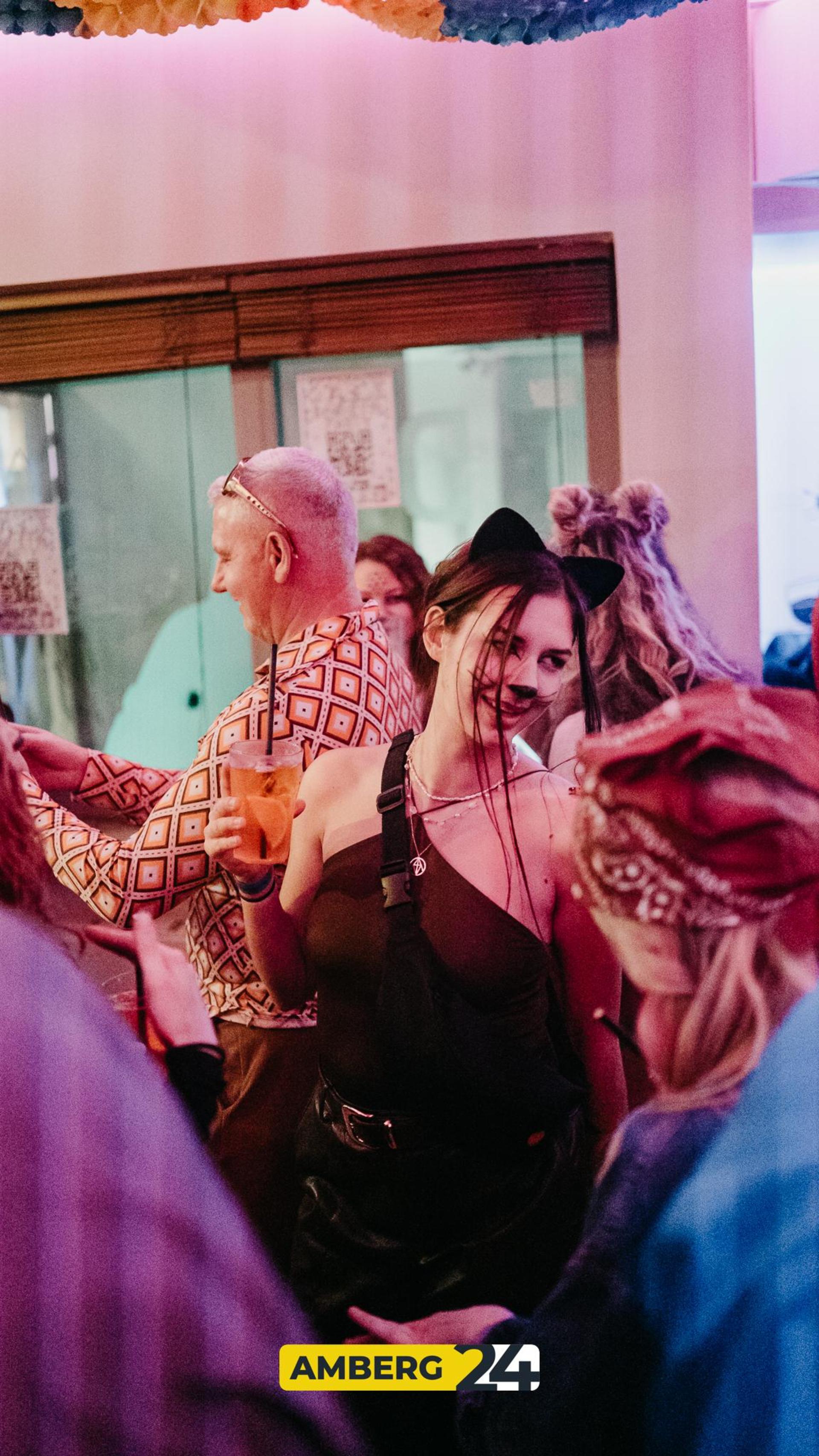 Die Bilder der Hexennacht im Colomba. (Bild: Mario Donhauser)