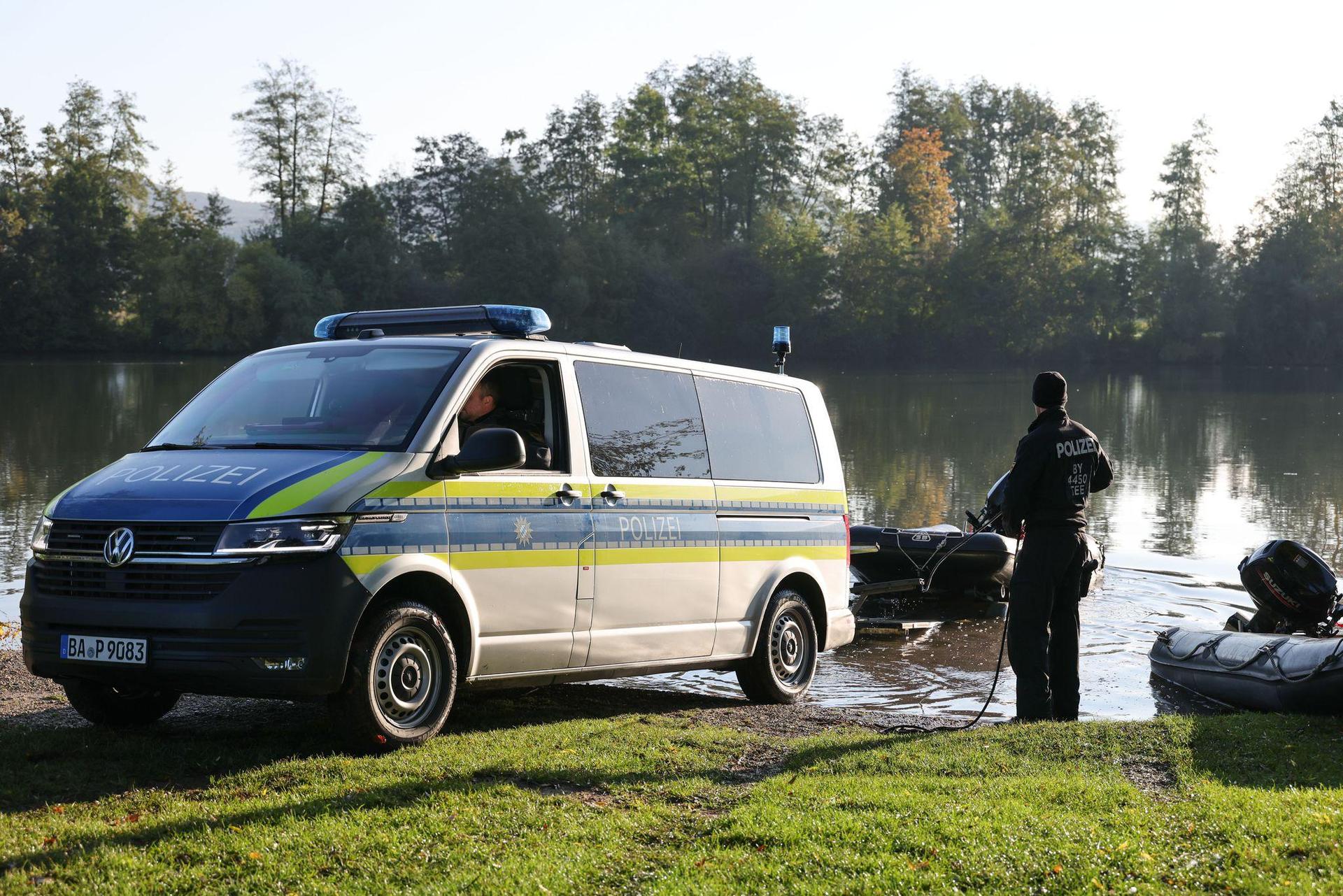 Immer wieder suchte die Polizei in den vergangenen Wochen im Nürnberger Land nach der mutmaßlich getöteten Frau. Nun fanden Ermittler menschliche Überreste einer weiblichen Leiche. (Archivbild) (Bild: Daniel Löb/dpa)