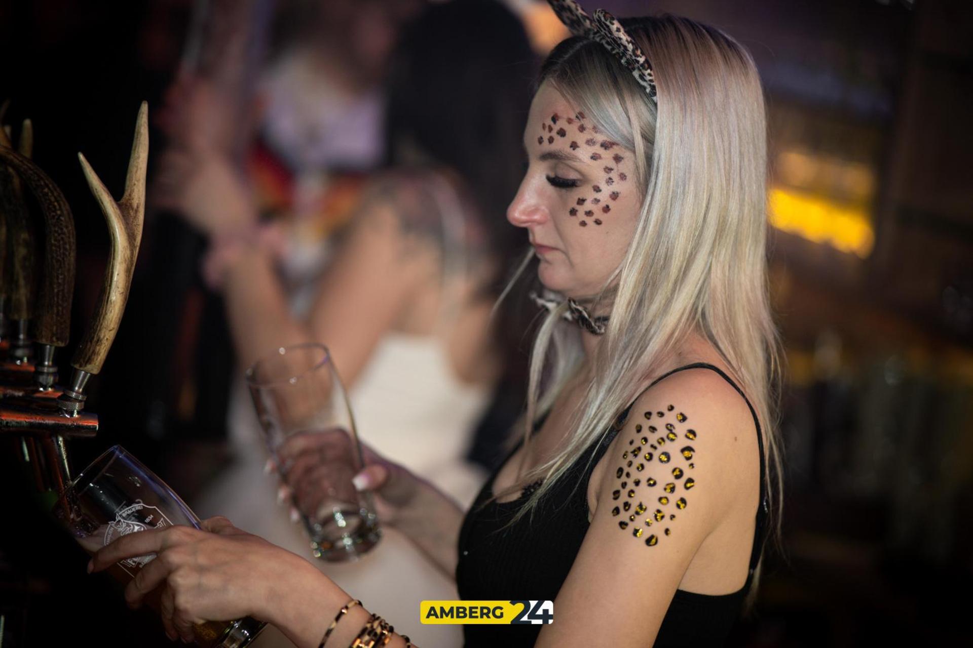 Im „Herzog” in Sulzbach-Rosenberg stieg am Samstag der Hausfasching.  (Bild: Julia Bär)