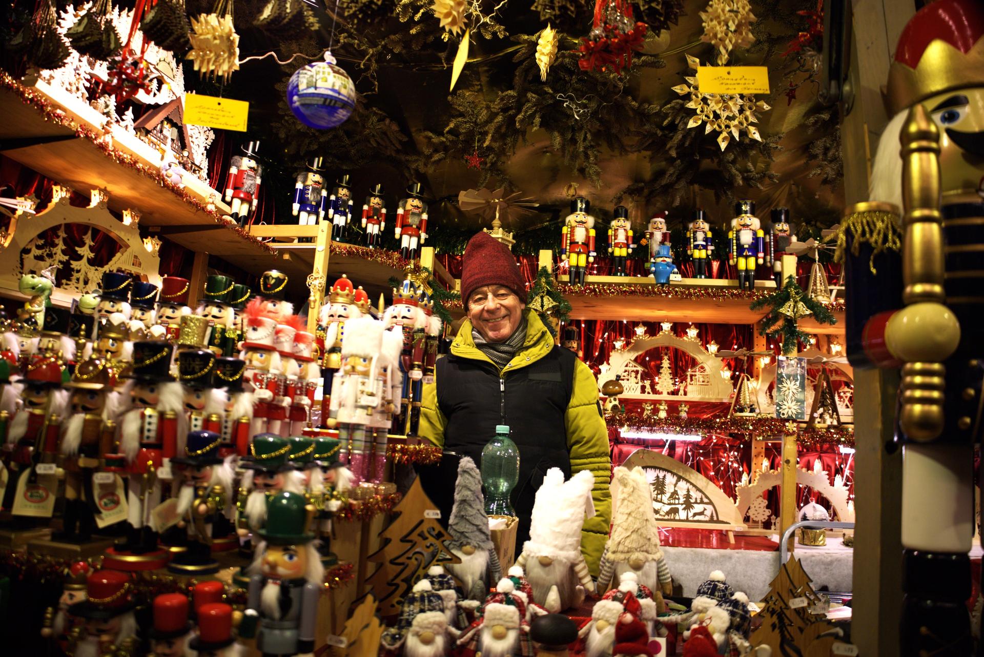 Karaoke auf dem Amberger Weihnachtsmarkt. Das sind die besten Bilder. (Bild: mni)