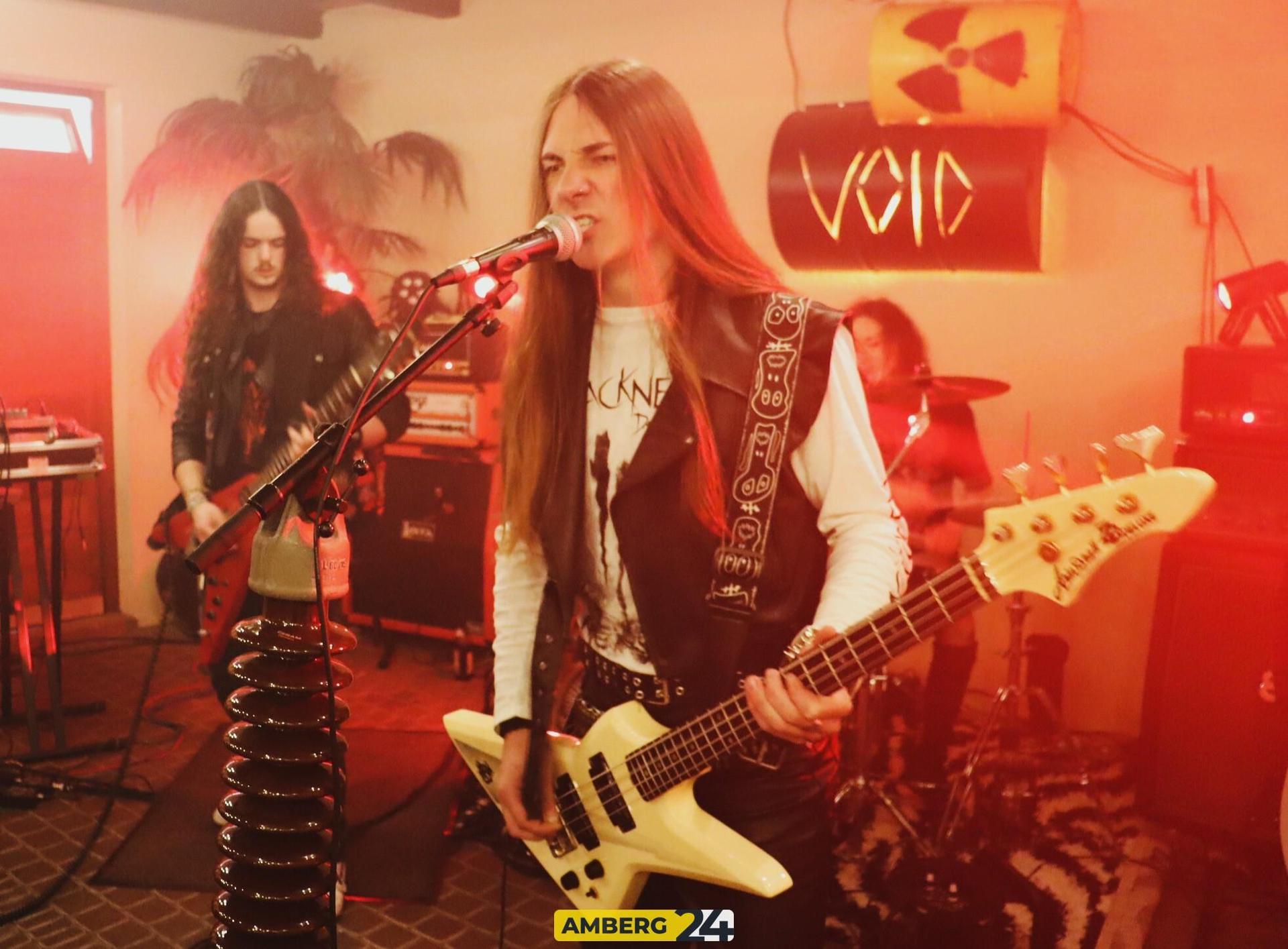 Die Band Gorleben hat am Mittwochabend mit Support von Toxic Angel im Void gespielt. (Bild: Judith Balleisen)
