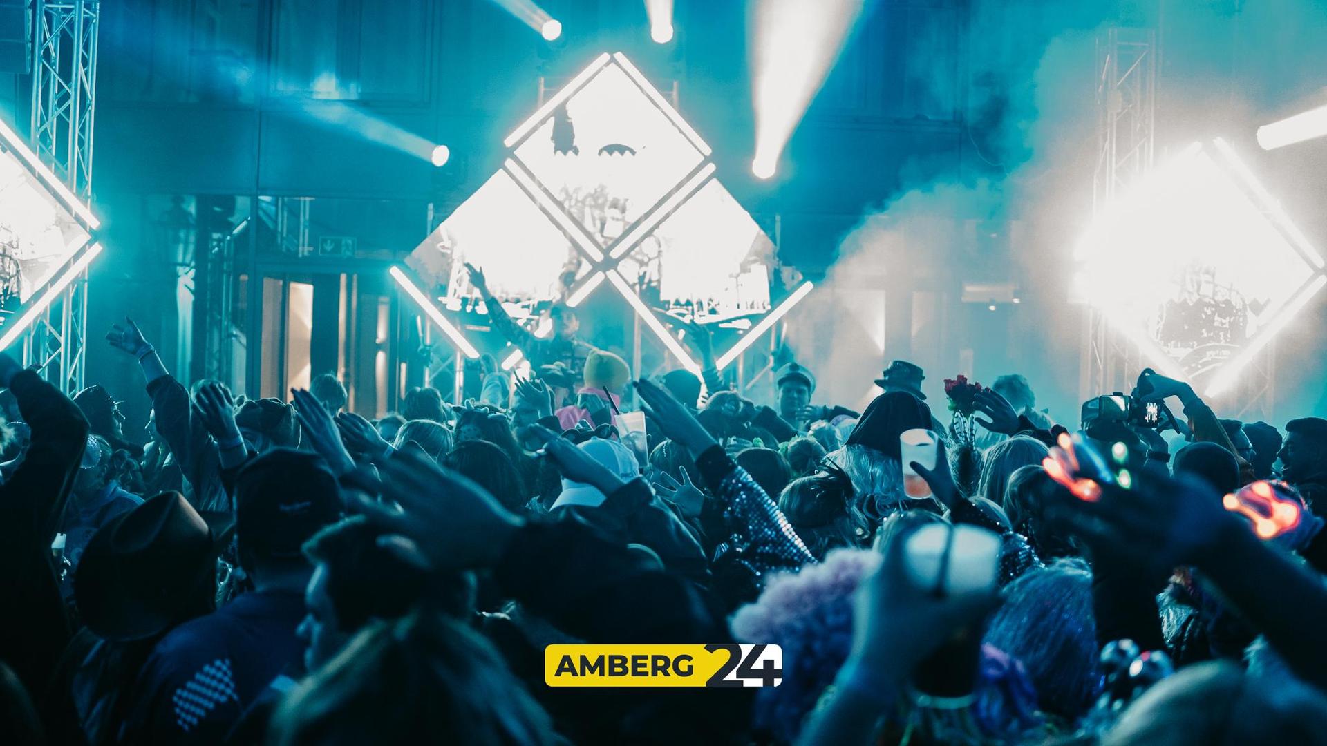 Wie die Hexennacht in den Drei Höfen gefeiert wurde, zeigen die Bilder von Fotograf Mario. (Bild: Mario Donhauser)