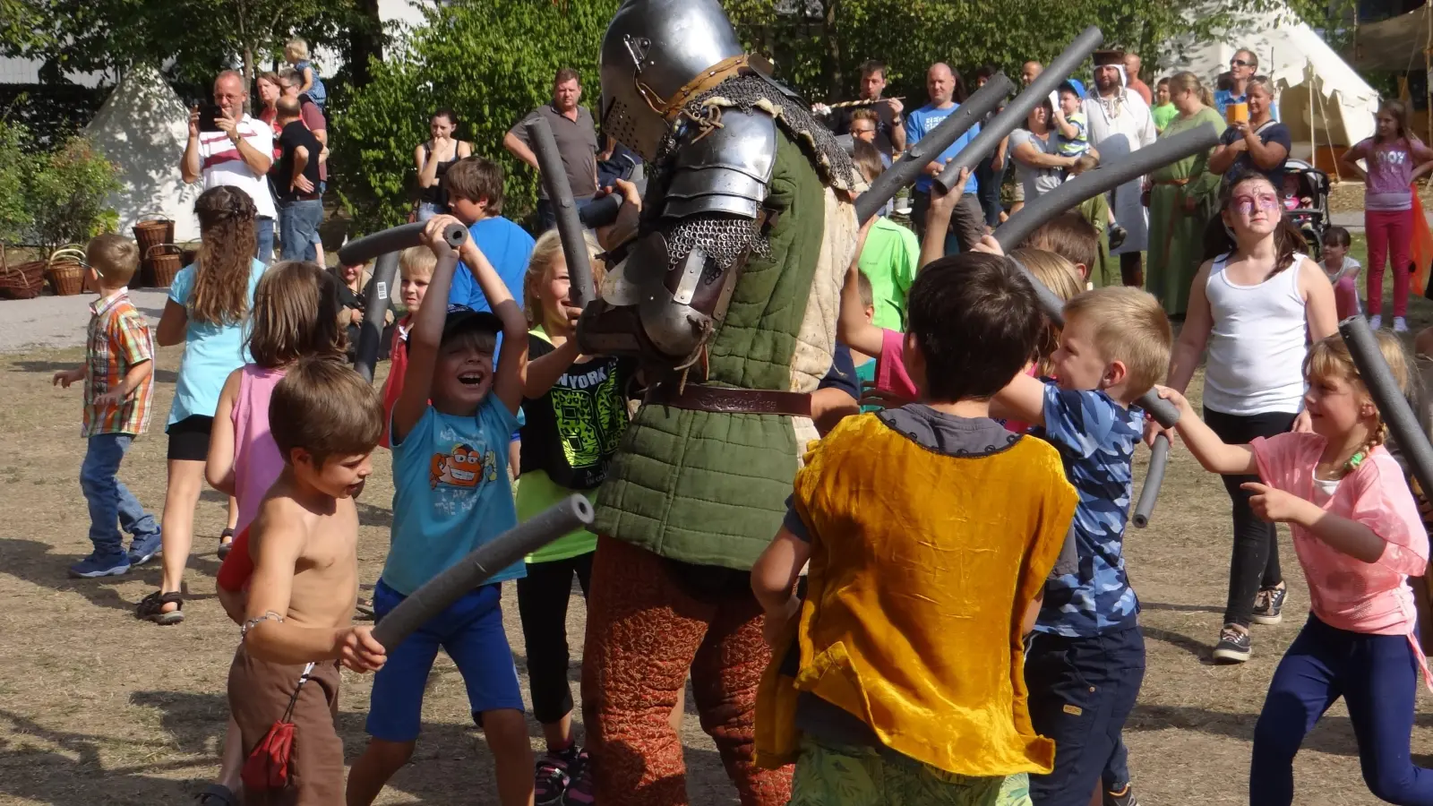 Das Fest ist ein riesiges Vergnügen für Groß und Klein. (Bild: exb / Werner Artmann)