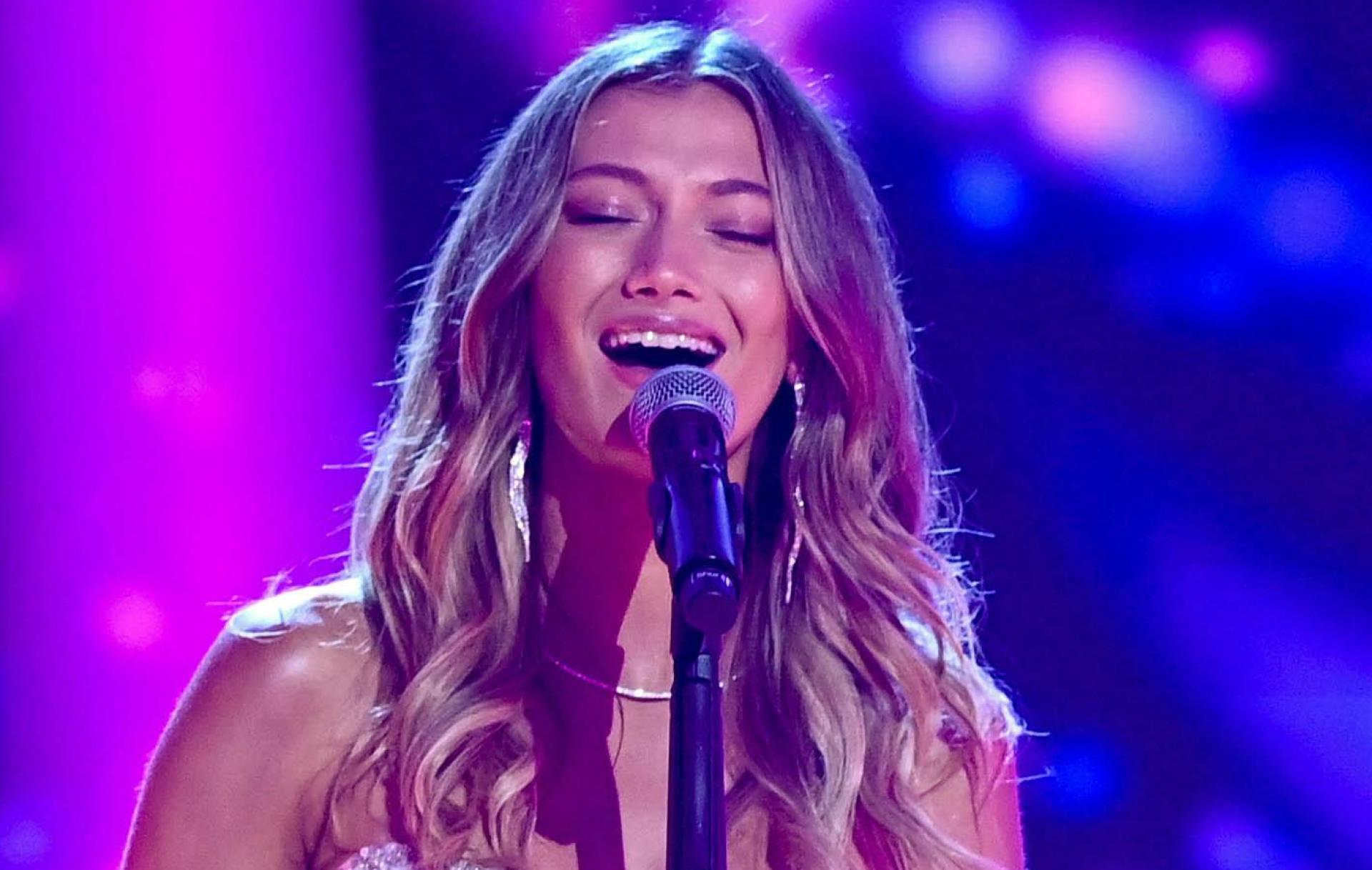 Popsängerin Leony in der Kongresshalle Leipzig. (Bild: Hendrik Schmidt/dpa)
