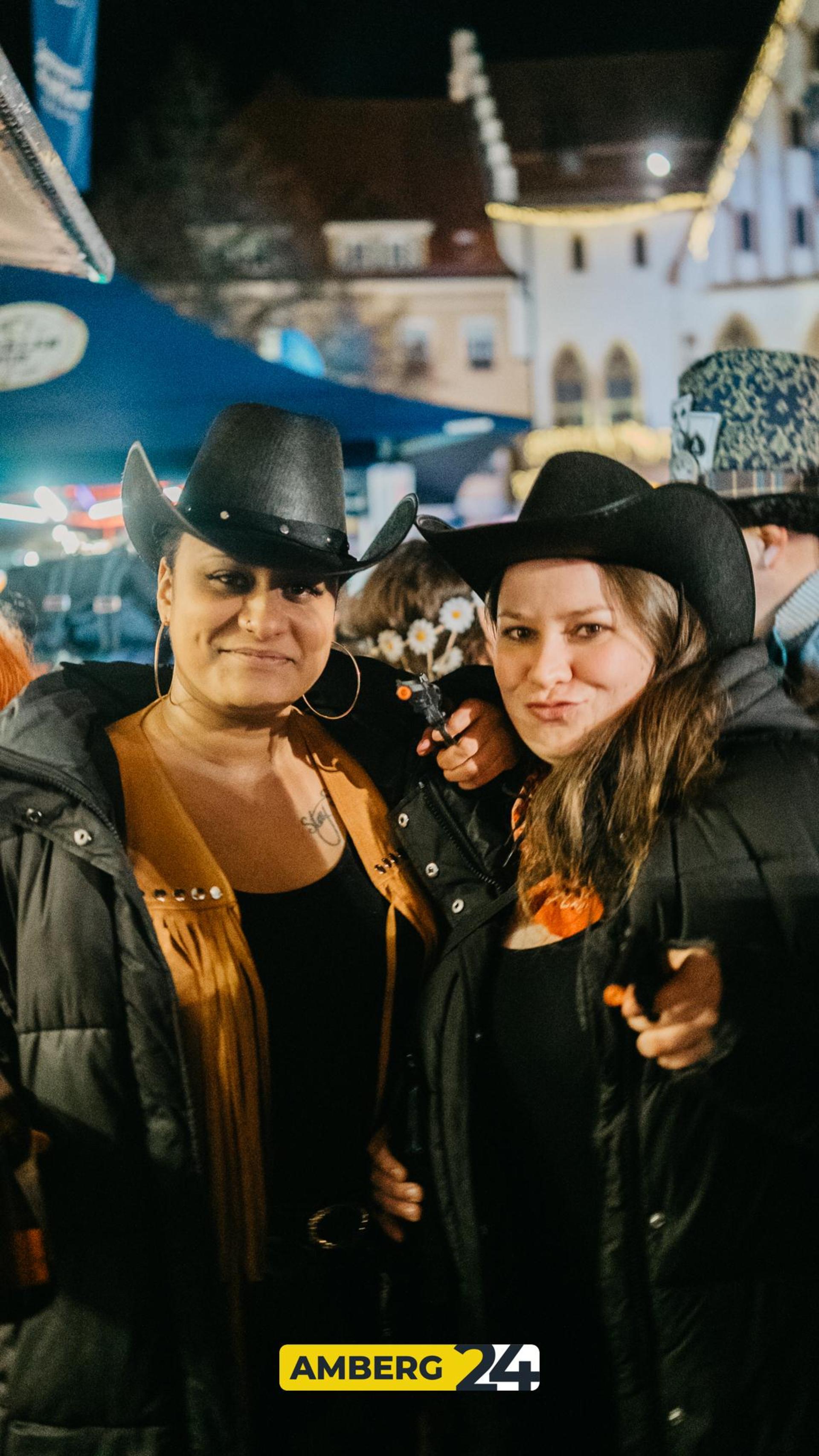 Die Bilder der Amberger Hexennacht vom Marktplatz. (Bild: Mario Donhauser)