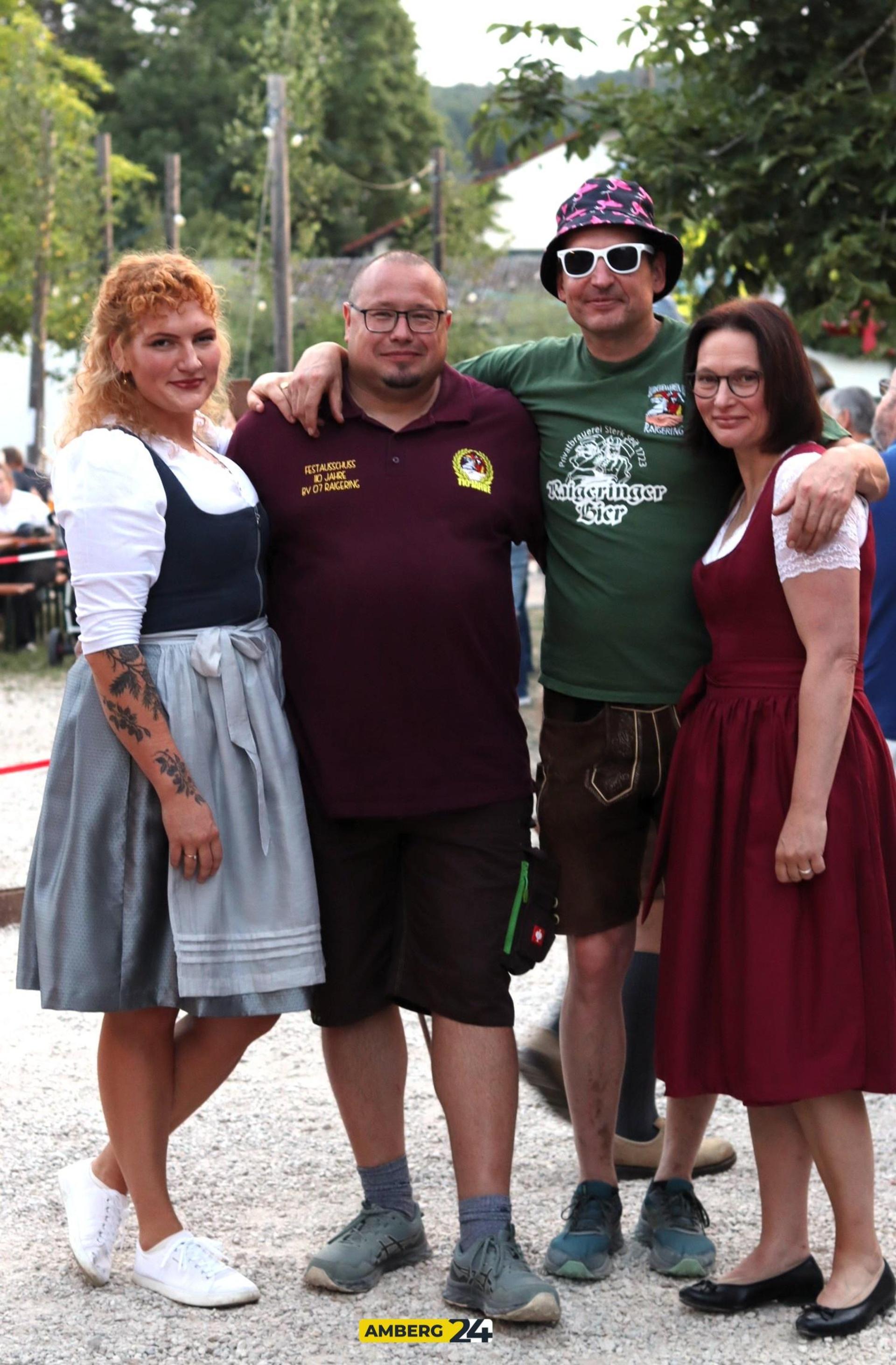 Bei der Kirwa in Raigering gabs gute Laune und bestes Wetter. (Bild: Judith Balleisen)