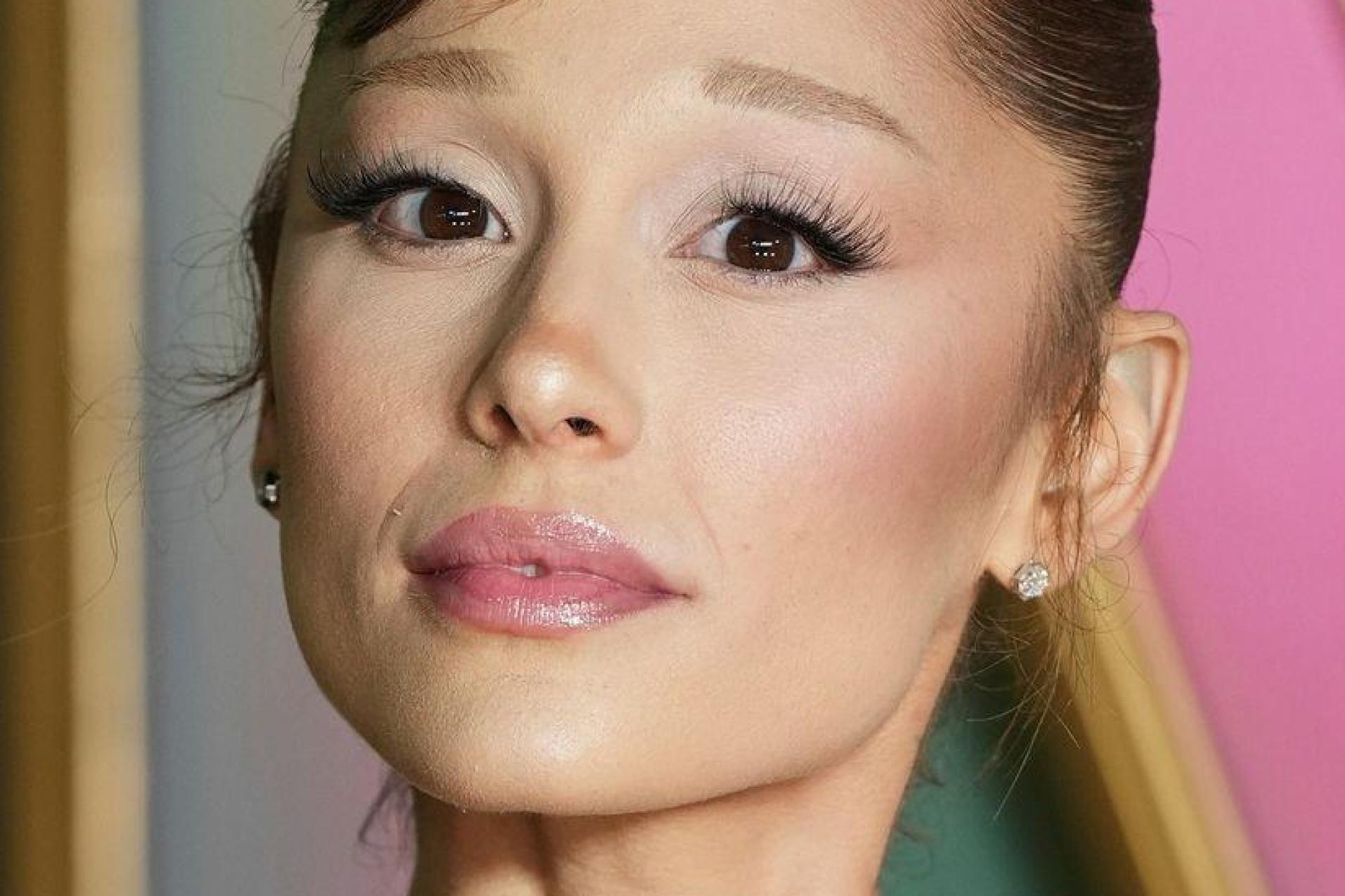 US-Popstar Ariana Grande bringt ein neues Album heraus. (Archivbild) (Bild: Scott A Garfitt/Invision/AP/dpa)