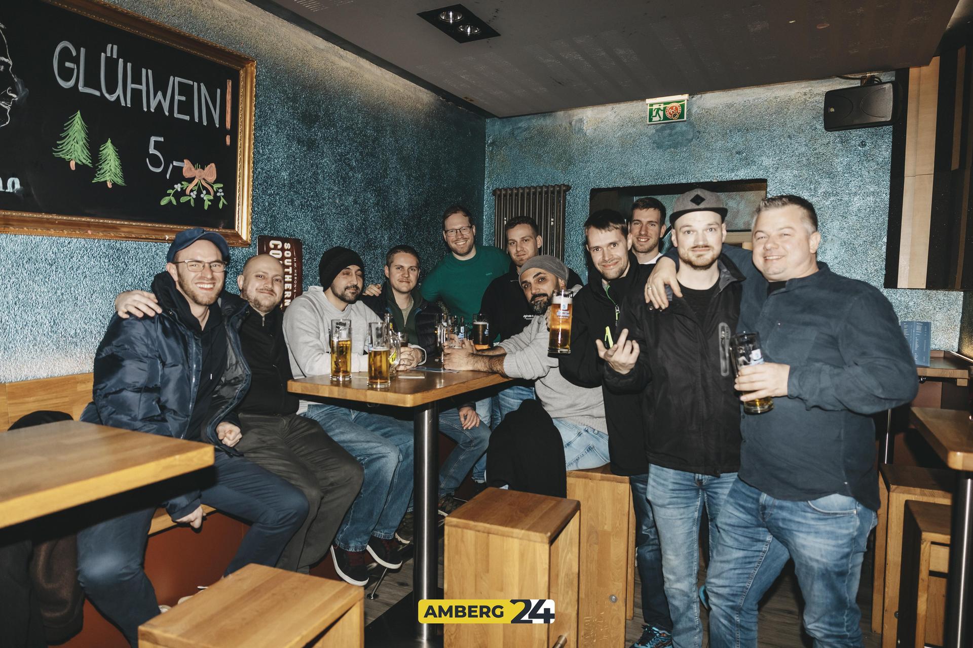 Am Samstag konnten ihr im Blauen Haus bei „Dance on Snow“ richtig Gas geben.  (Bild: Lolografie)