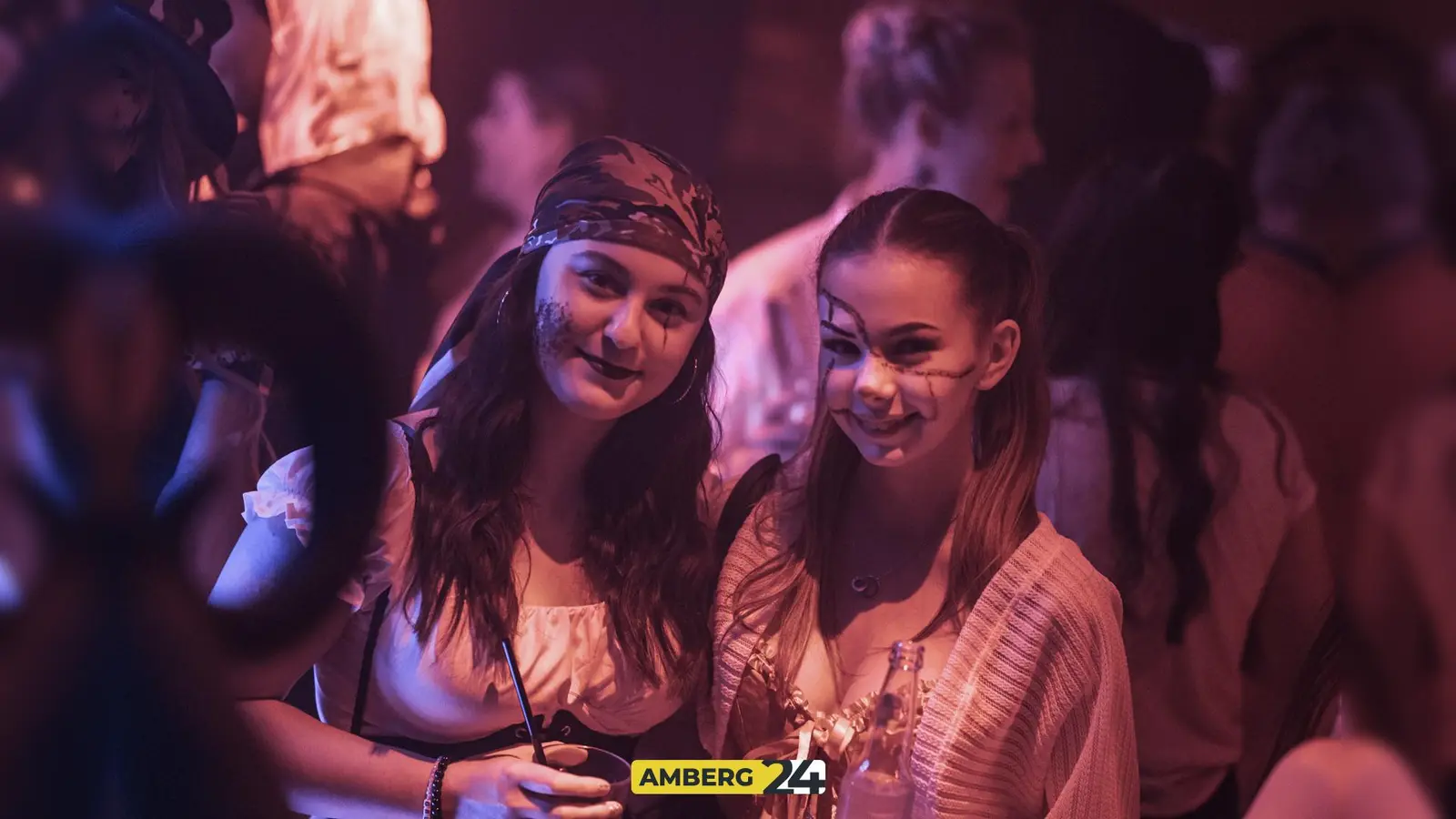 Saures auf die Ohren und eine spooky Atmo haben die Veranstalter der fetten Halloween-Party im Happy Rock versprochen. (Bild: Julia Bär)