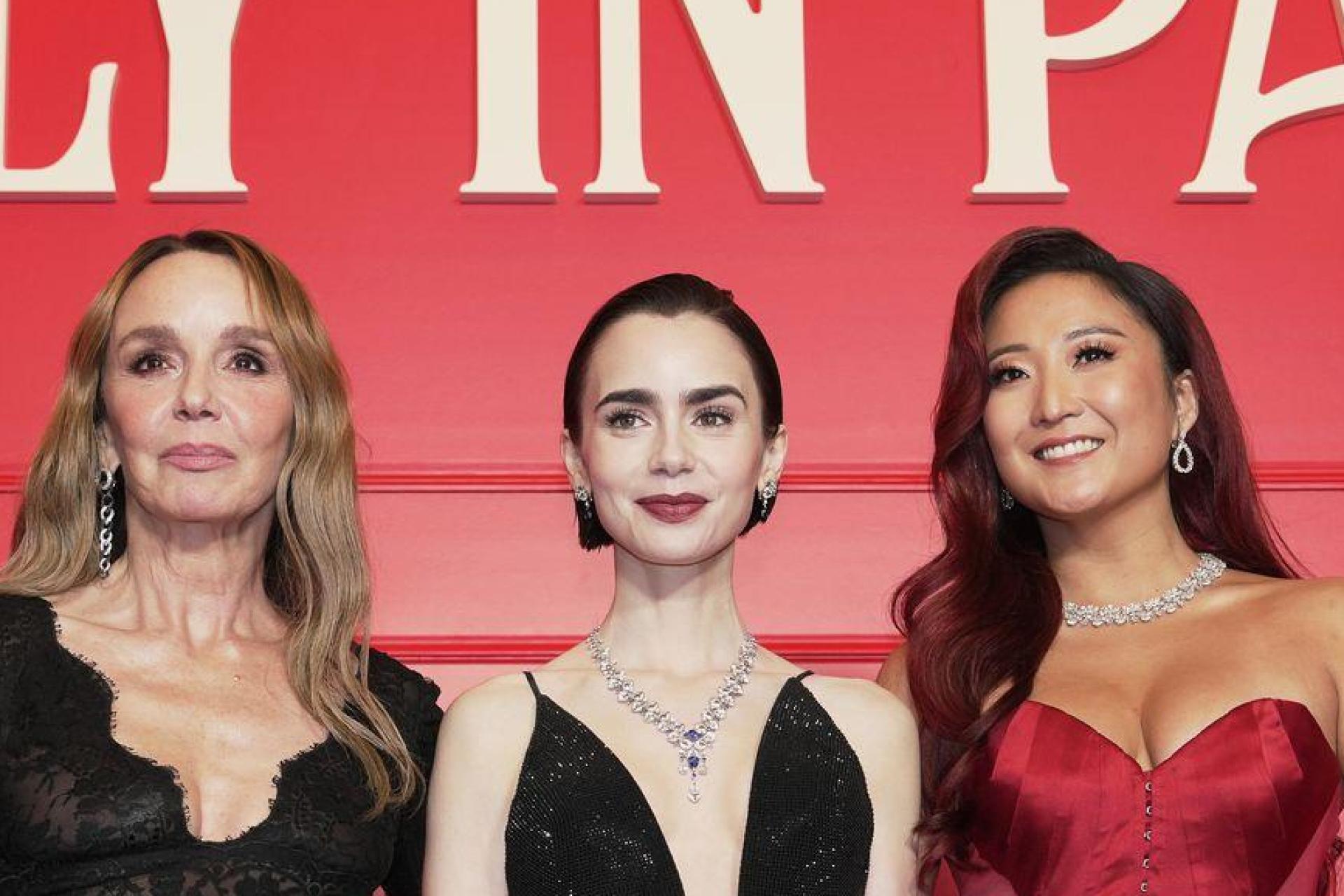 Netflix hat eine sechste Staffel der Hit-Serie „Emily in Paris“ angekündigt. (Archivbild) (Bild: Aurelien Morissard/AP/dpa)