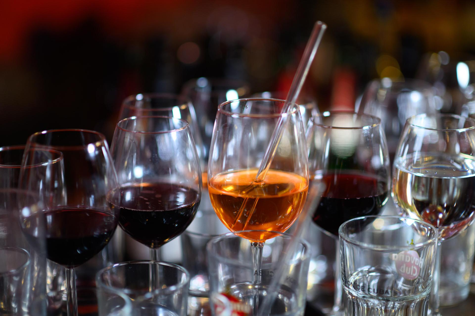 Nachdem zwei Jugendliche bewusstlos vor einer Gaststätte in Grafenwöhr aufgefunden wurden, ermittelt die Polizei. (Bild: Robert Michael)