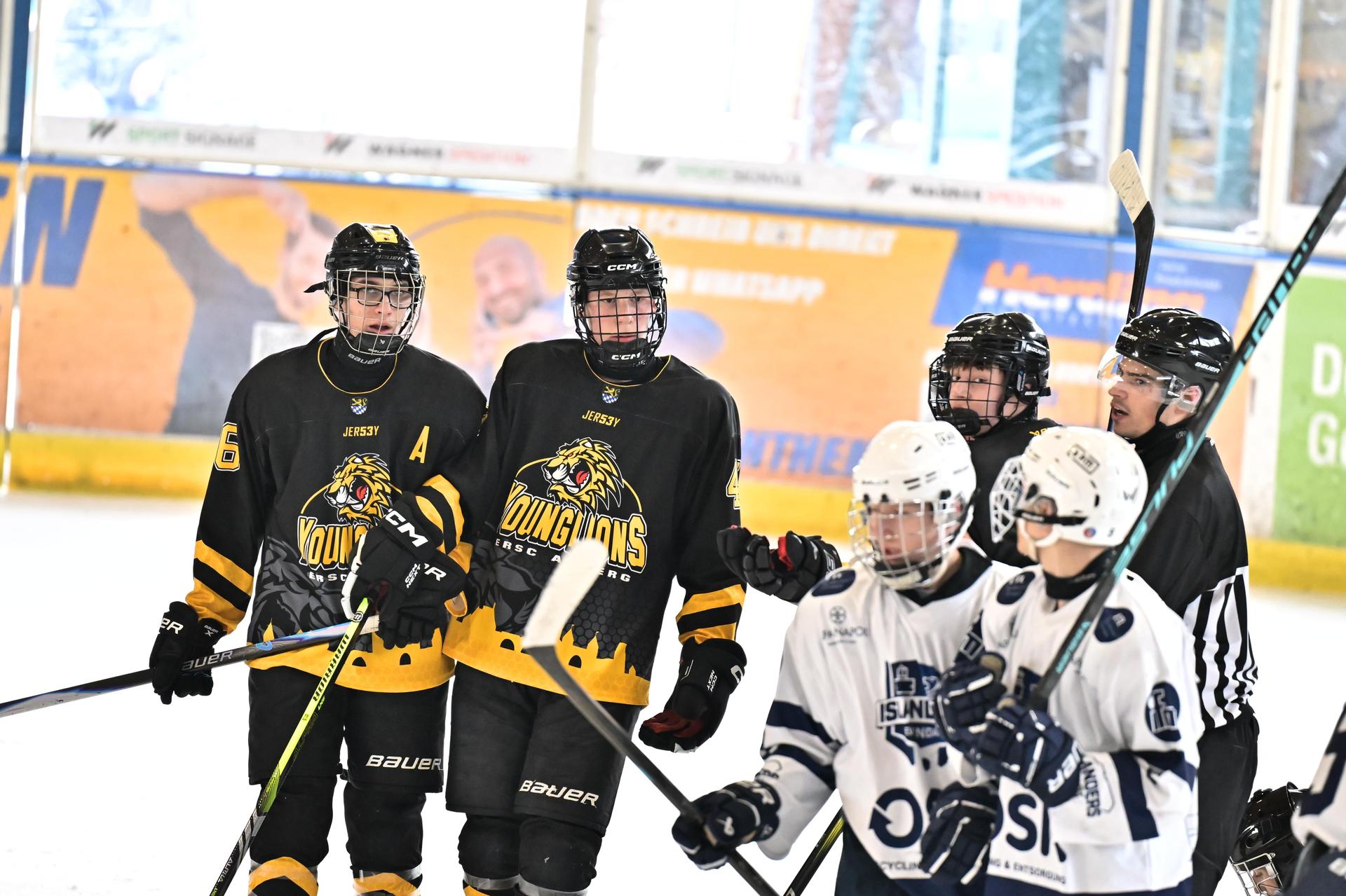 Eishockey Landesliga-Meisterschaft der U17 mit ERSC Amberg.  (Bild: Hubert Ziegler)