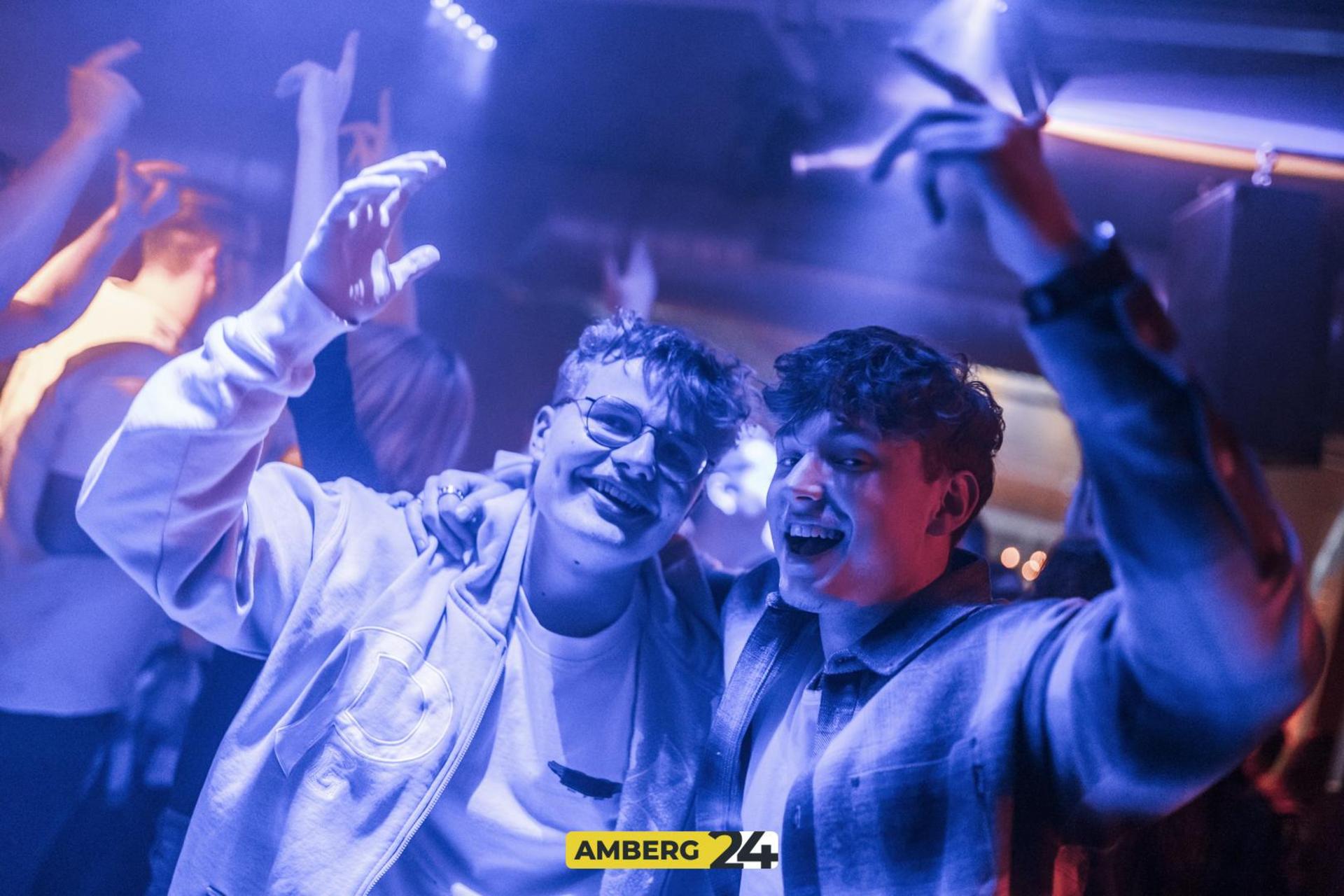 Party am 1. Weihnachtsfeiertag im Happy Rock.  (Bild: Martin Sponsel)