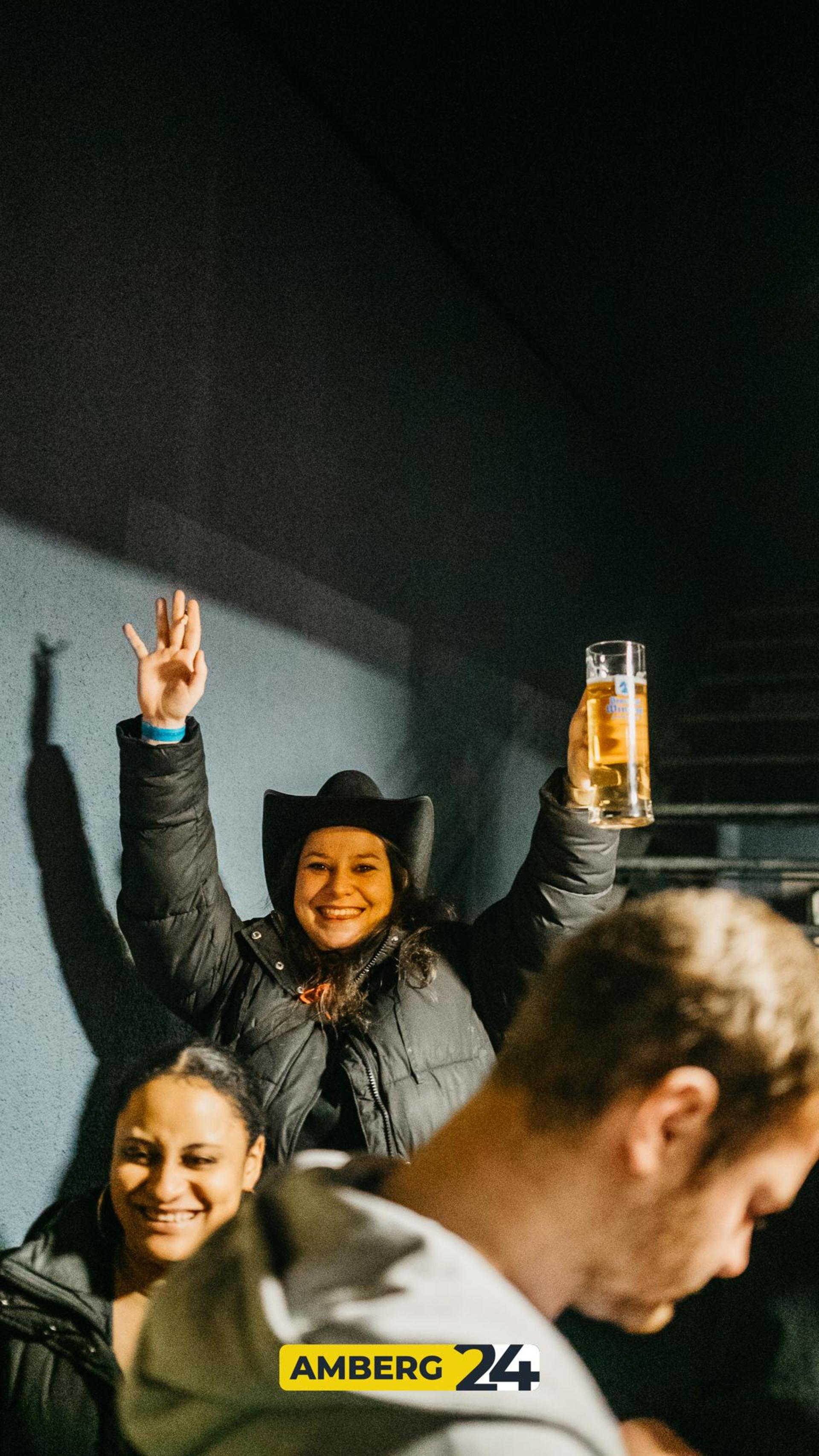 Auch im Blauen Haus waren am Donnerstag die Hexen los.  (Bild: Mario Donhauser)