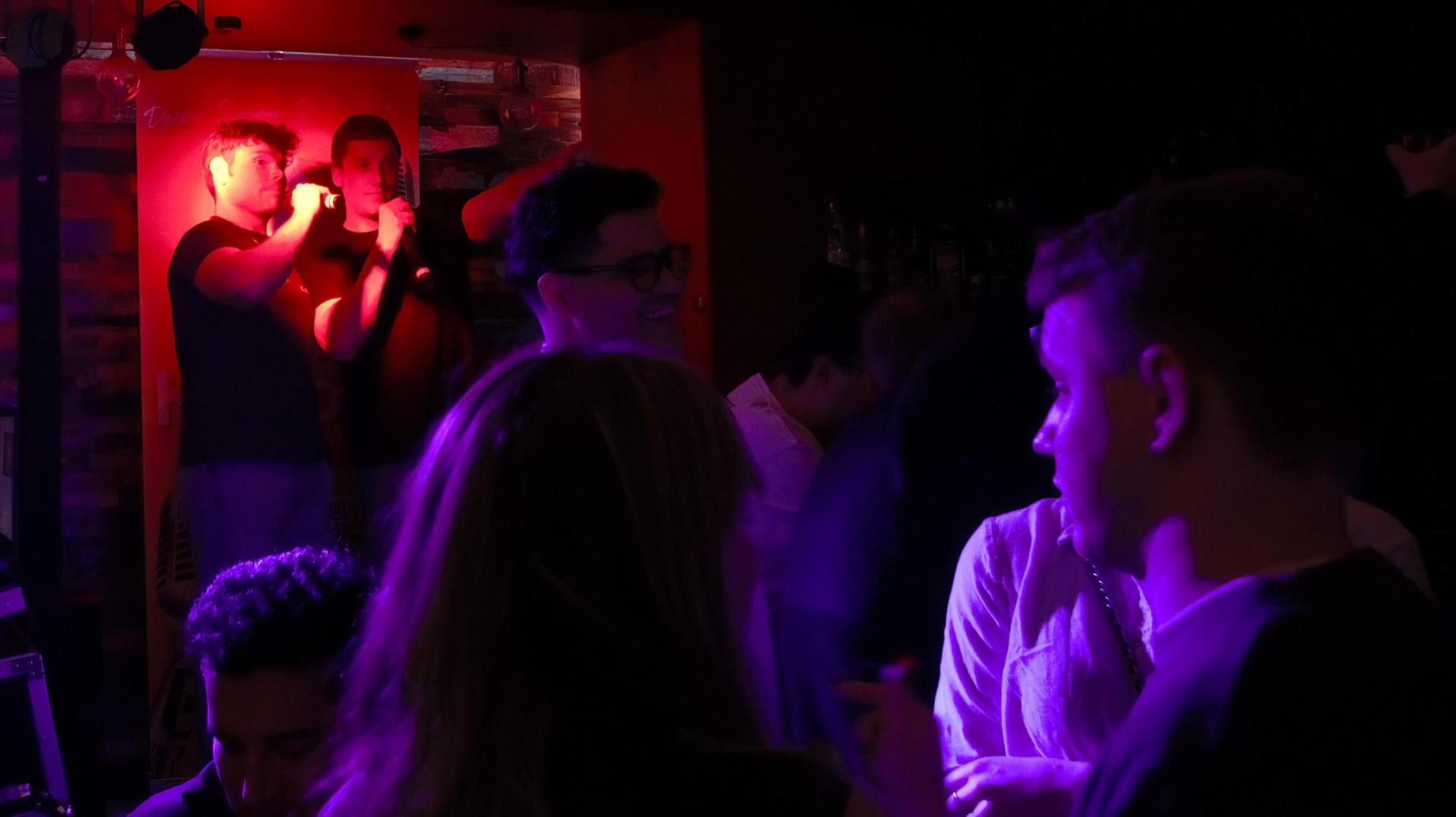 Am Freitag war Karaokeabend im Colomba. (Bild: Marlin Nixdorf)