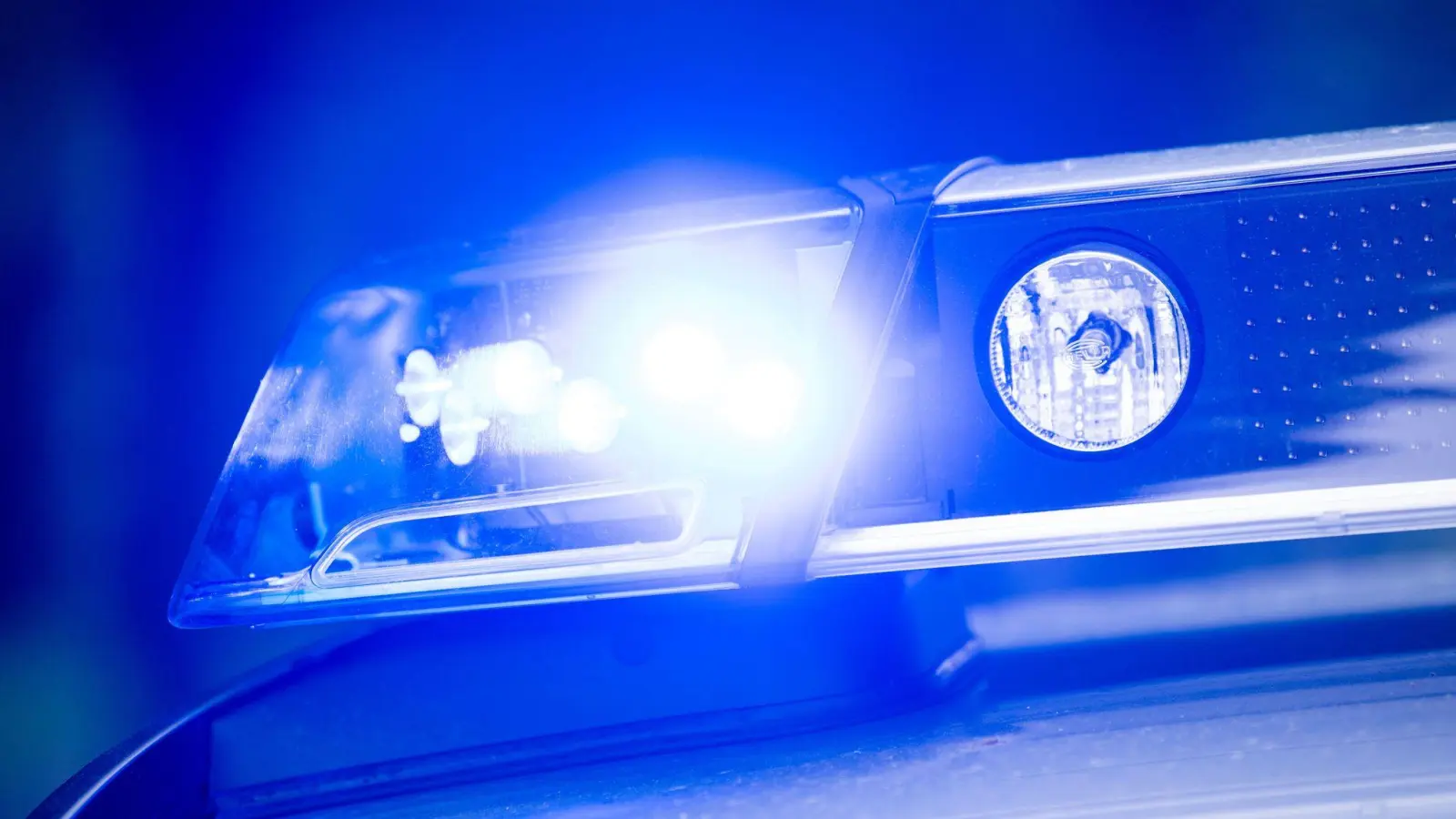 Die Polizei ermittelt. (Symbolbild: Lino Mirgeler/dpa)