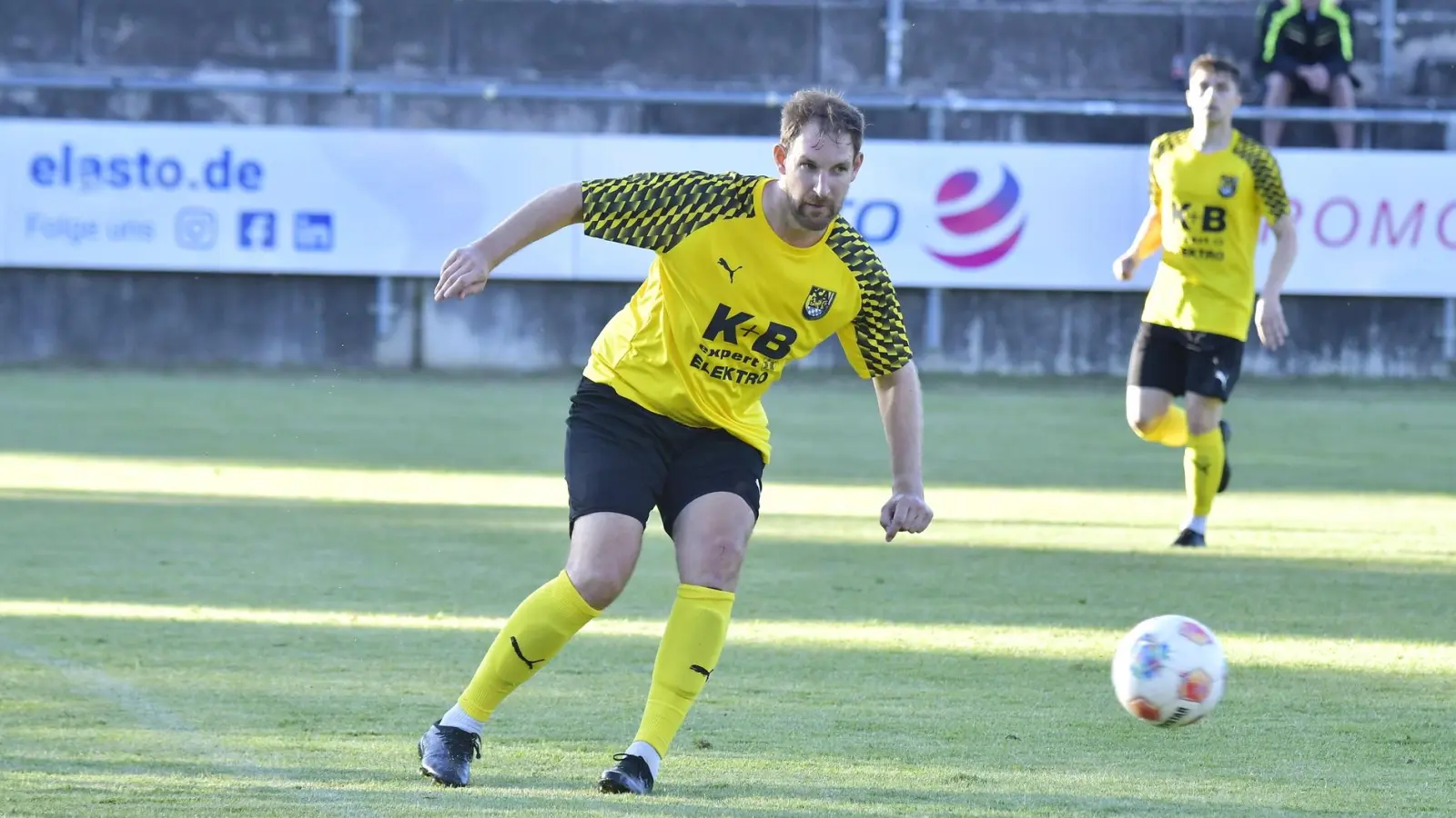 Ende der Woche soll die Entscheidung fallen, ob Mario Zitzmann weiterhin für den FC Amberg spielt. (Bild: Hubert Ziegler)