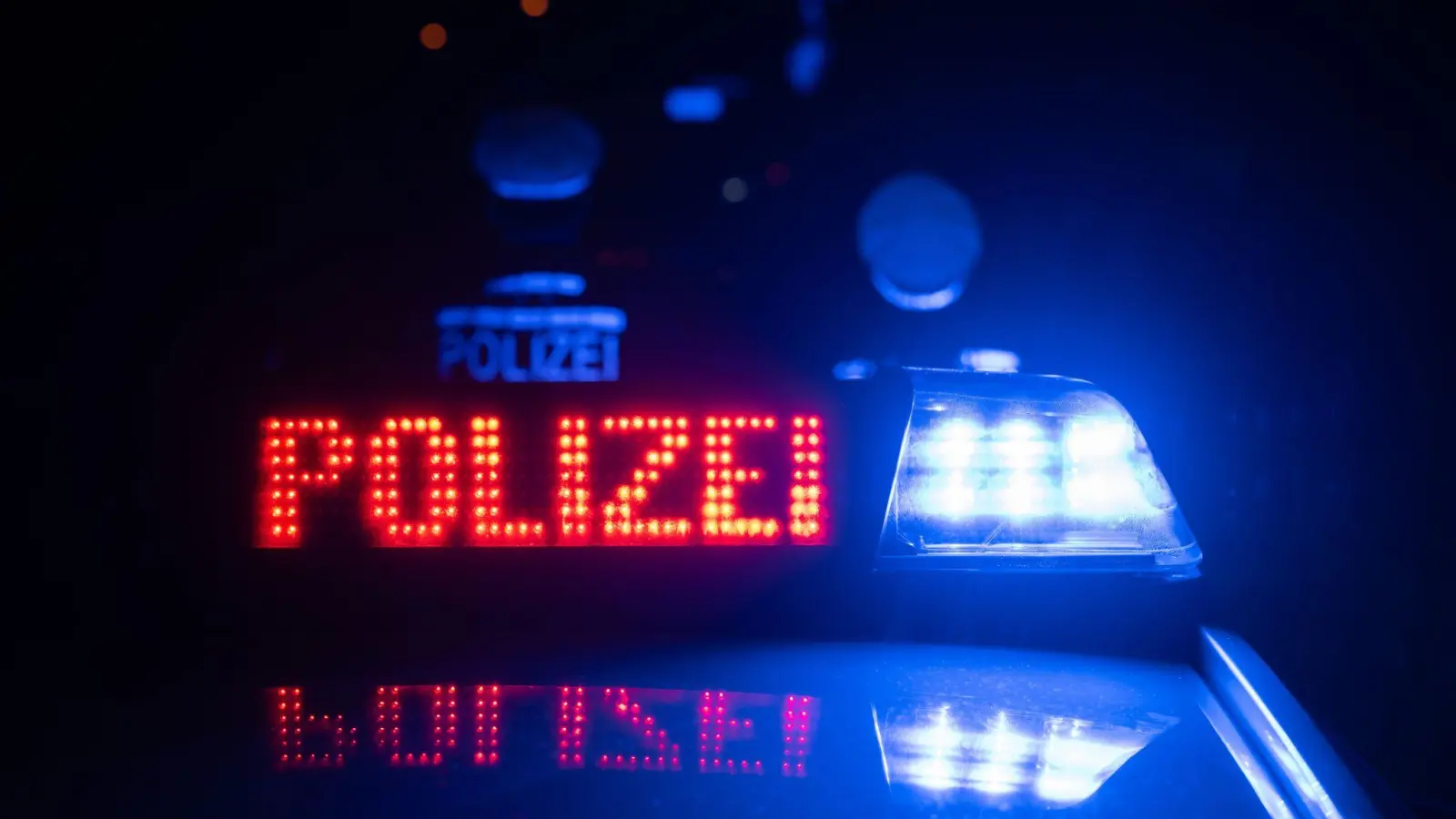 Bei einem nächtlichen Einbruch in einen Amberger 24/7-Shop in der Unteren Nabburger Straße hat ein Unbekannter E-Zigaretten im Wert von 3000 Euro gestohlen. (Symbolbild: Marijan Murat/dpa)